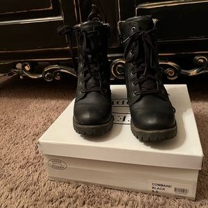 Steve Madden black leather “command” women’s bootie